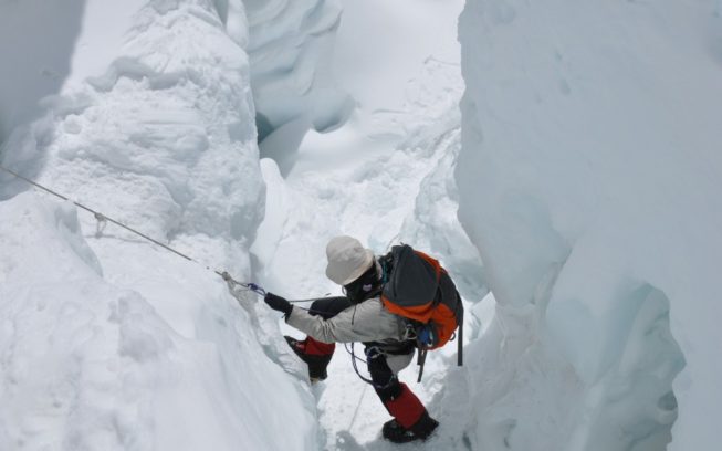 The first woman to climb Mount Everest twice in 5 days img