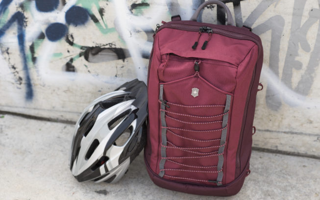 Adventure School: Basic gear for hiking and camping || Victorinox img